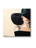 Donna con cappello